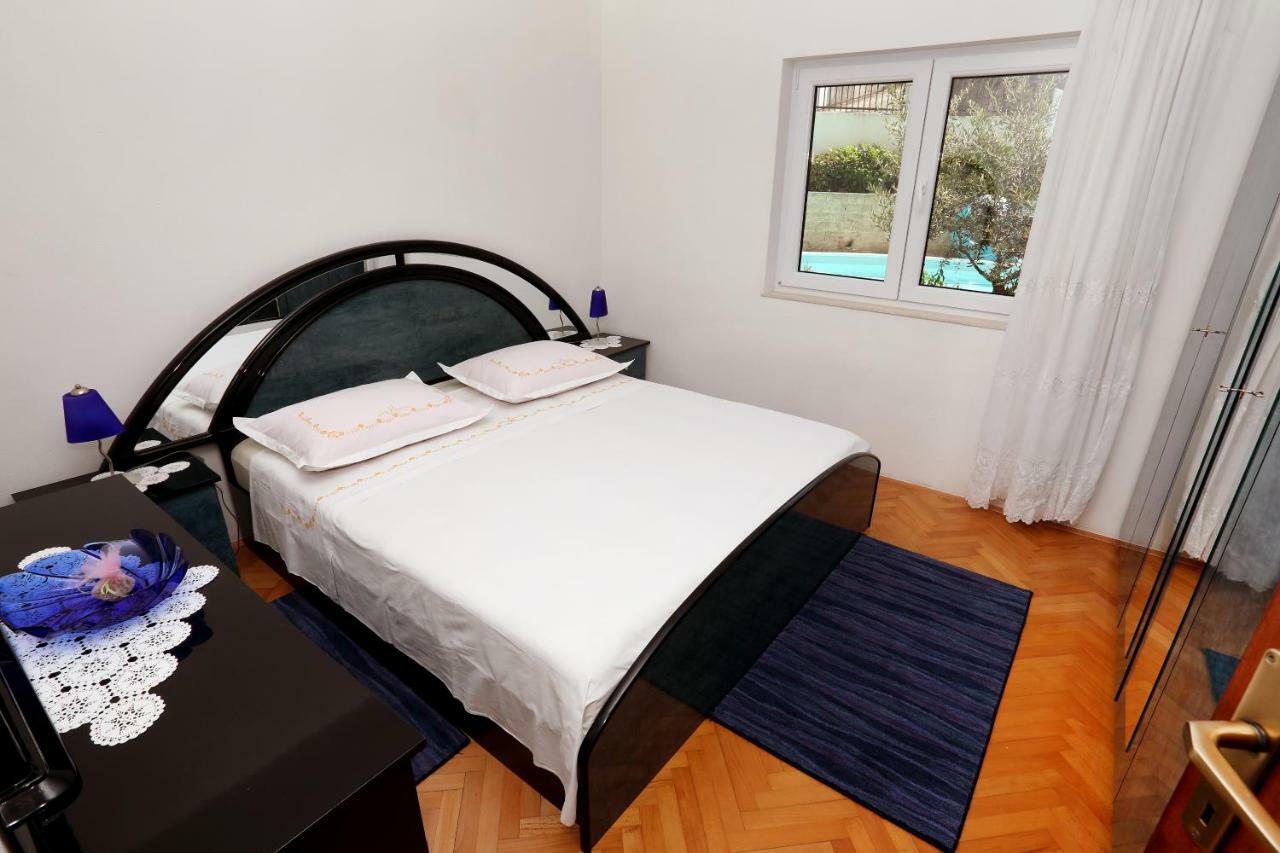 Apartments Sakal Trogir Exterior foto
